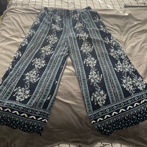 Xl fashion nova wide legged pants